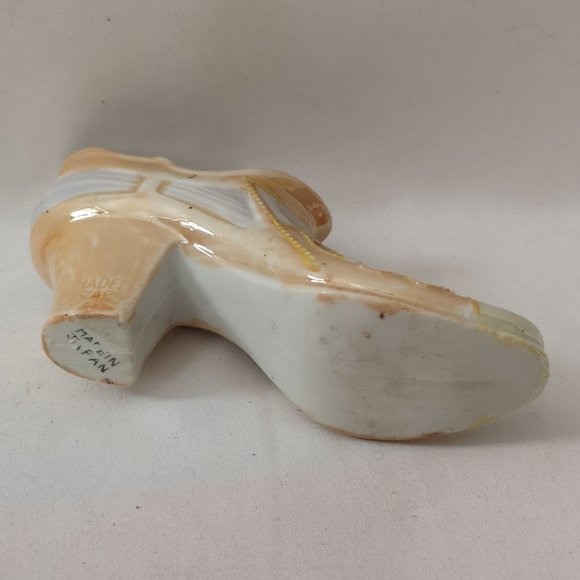 Vintage Hand-painted Ceramic Collector Shoe, Peach Luster and Pink Design, Japan - Picture 4 of 6